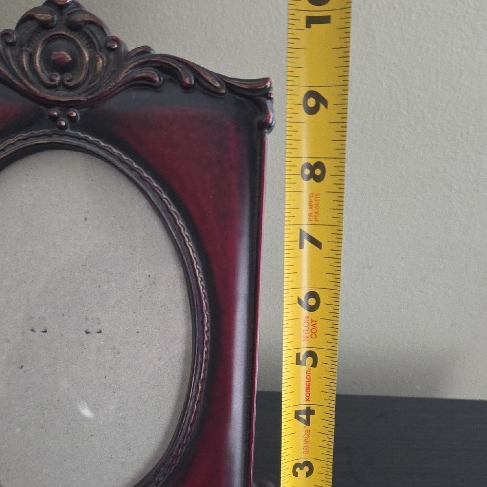 Vintage-Style Photo Frame - Picture 12 of 12